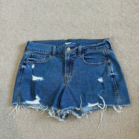 Old Navy Mid-Rise Ripped Cut-Off Boyfriend Jean Shorts Medium Wash Blue Size 8 - Picture 2 of 5
